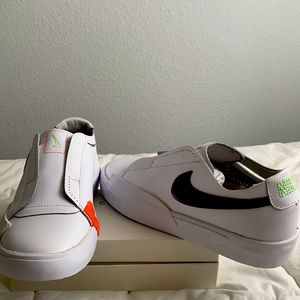 Nike- Blazer slip on